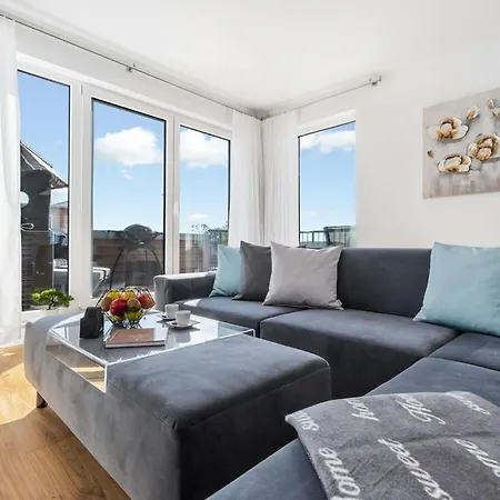 With 3 Bedrooms Olpenitz